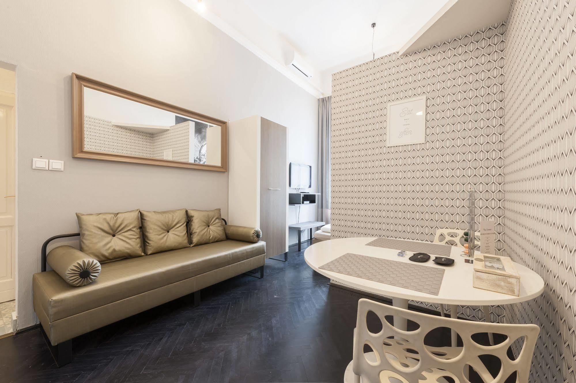 Play Apartments Budapest Ngoại thất bức ảnh